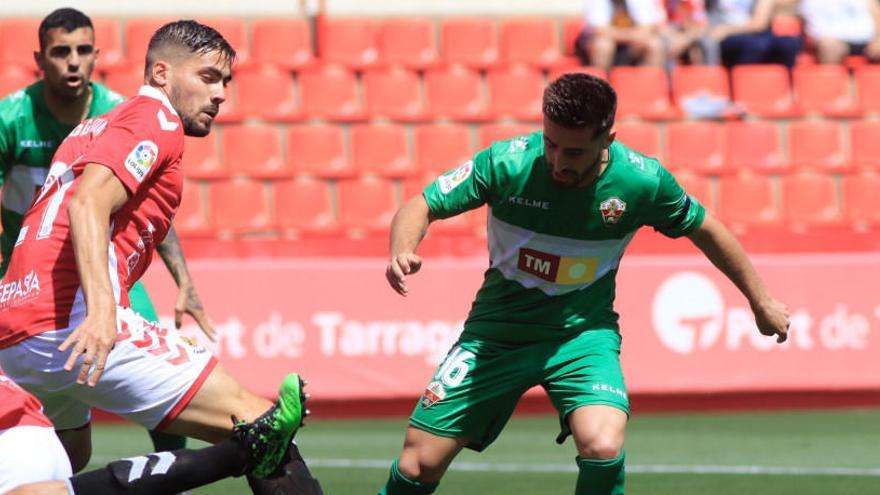 El Elche se deja empatar un 0-3 en cinco minutos