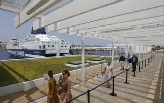 Baleares insta a la Autoridad Portuaria a que retire la autorización al ferri hotel de Ibiza