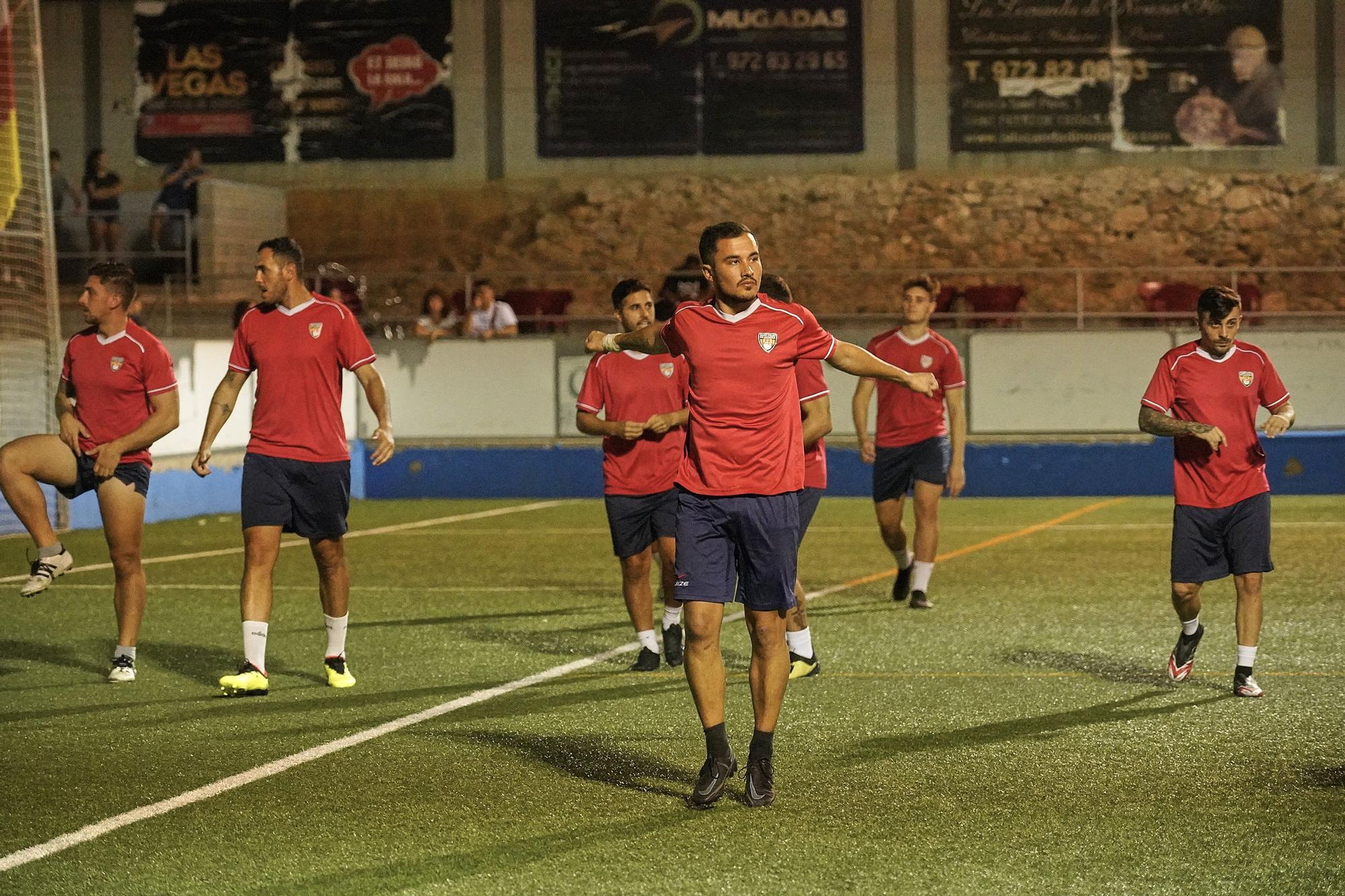 Club de Futbol Sant Feliu de Guíxols entrenant a Vilartagues