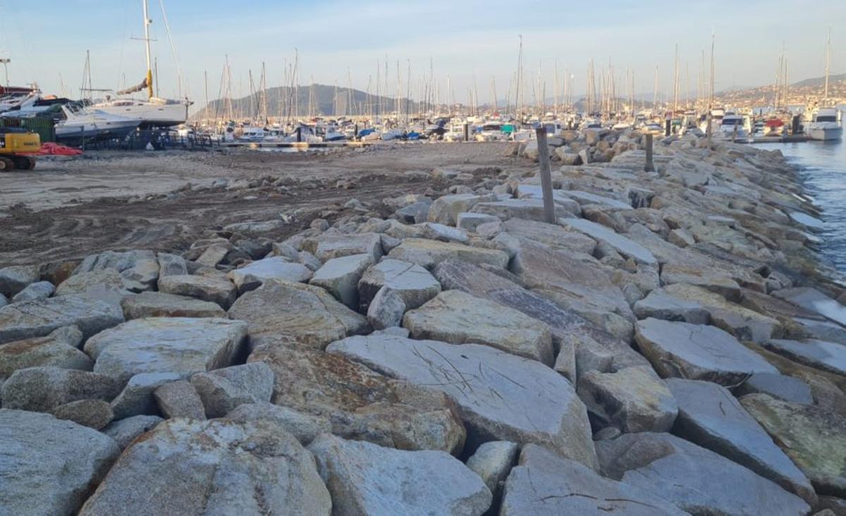 El relleno que servirá para ampliar el puerto deportivo. |