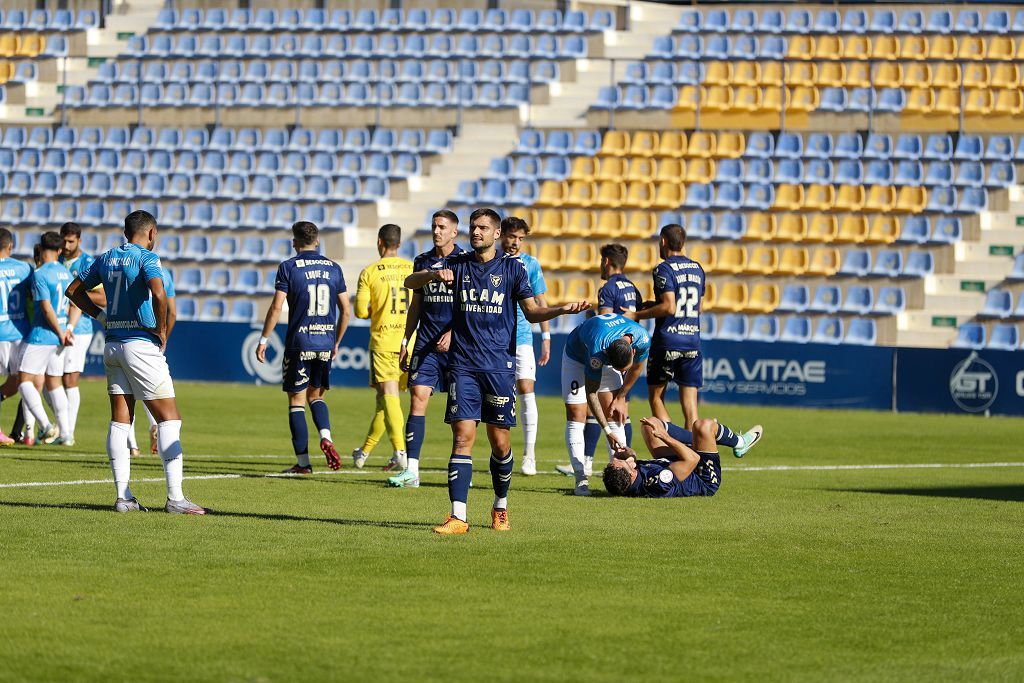 Así fue el partido entre el UCAM Murcia y el Mar Menor, en imágenes