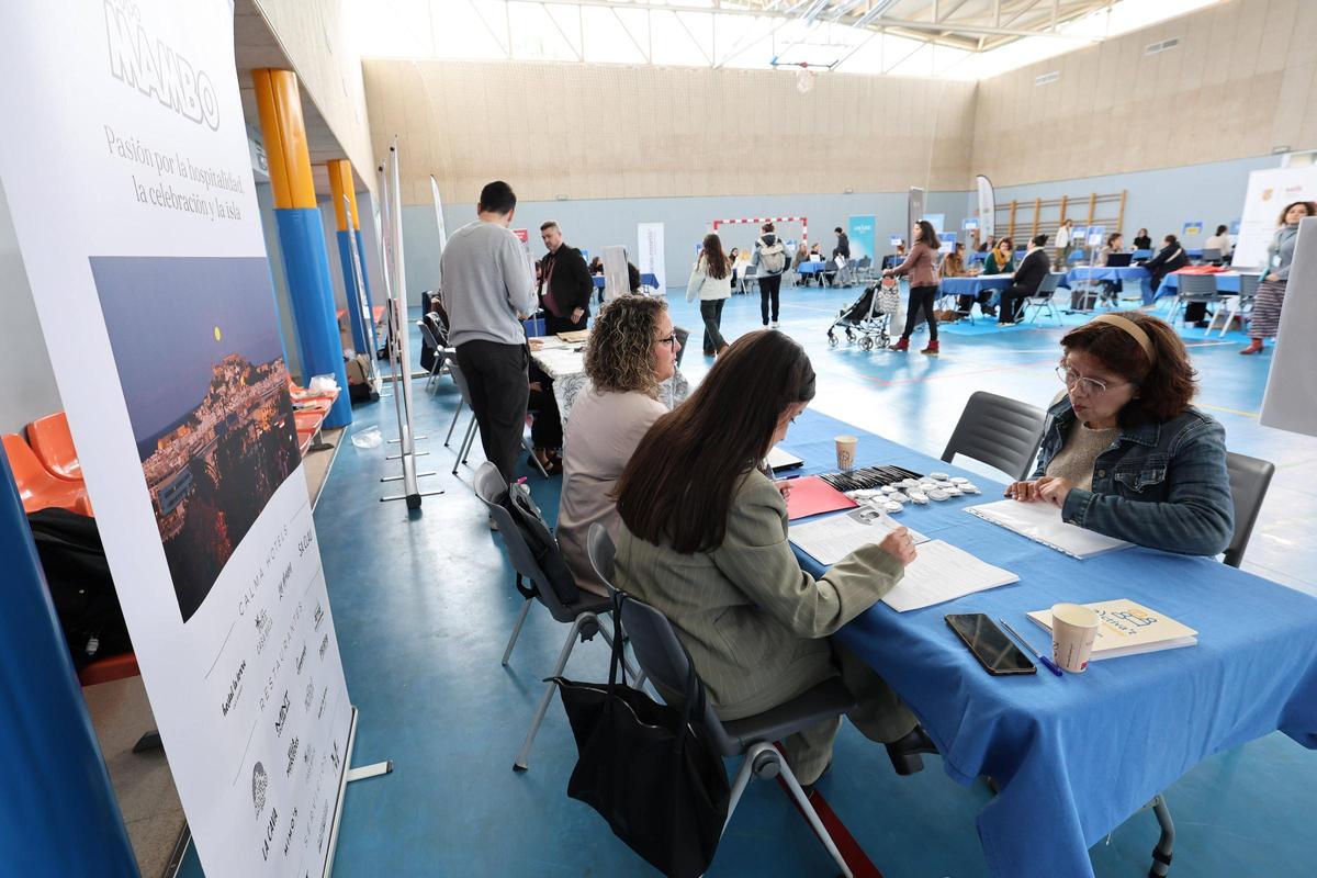 Sant Antoni celebra la sexta edición de la feria de empleo Activa't Portmany Sant Antoni celebra la sexta edición de la feria de empleo Activa't Portmany