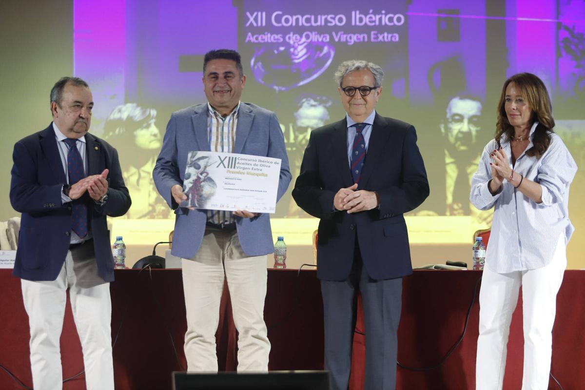 Dos aceites de la Subbética se alzan en el Concurso Ibérico de los Premios Mezquita
