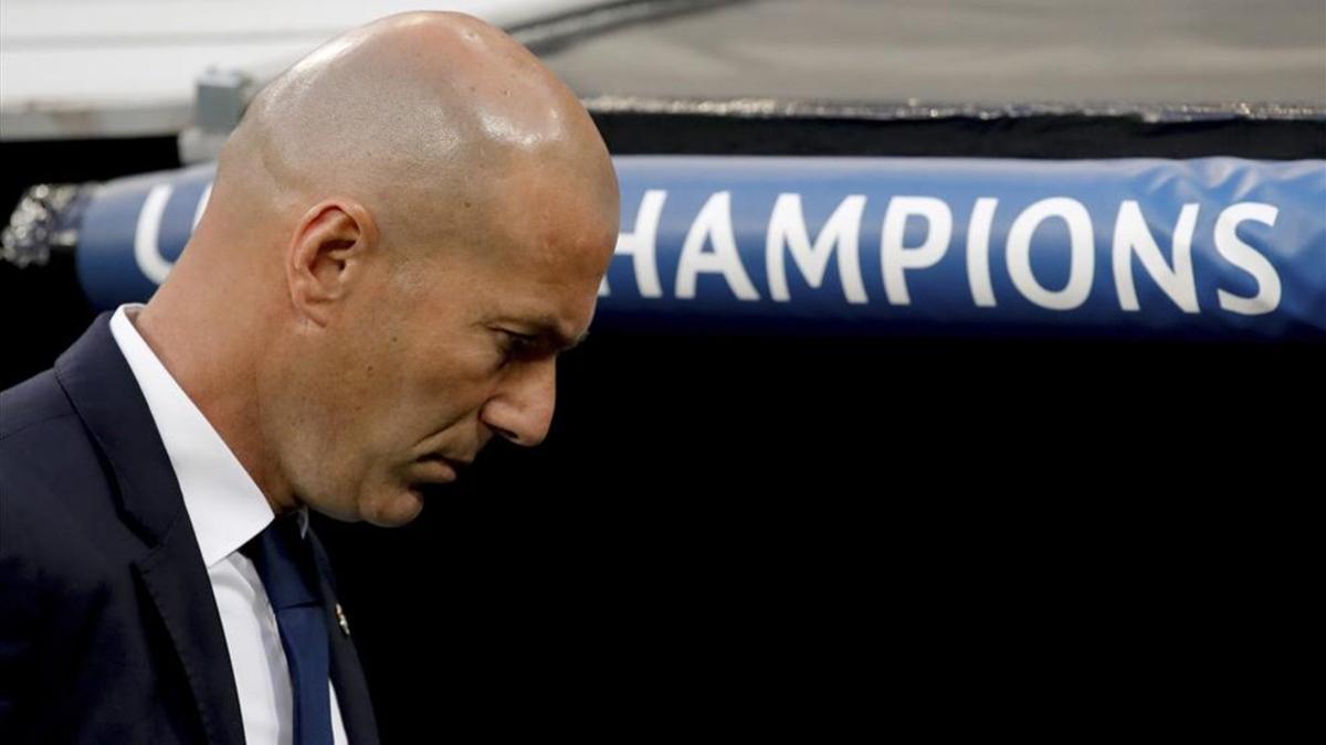 La derrota en el clásico ha dolido en la capital y Zidane ya está seriamente cuestionado