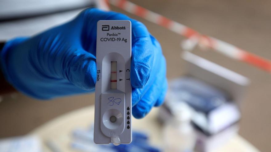 Las farmacias empezarán a «supervisar» los test de antígenos desde este lunes