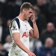 Micky van de Ven, pretendido por el Barça, cometió un error infantil en el Tottenham-Crystal Palace