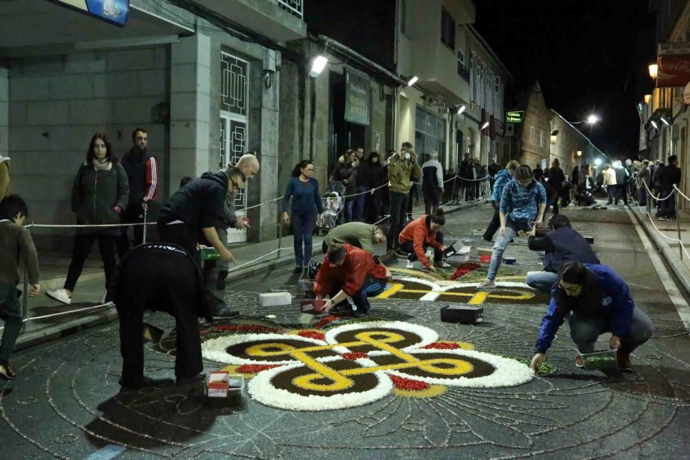 Últimos preparativos de Corpus Christi de Ponteare