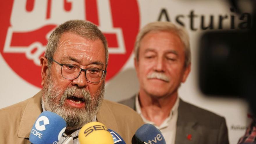 Cándido Méndez y Justo Rodríguez Braga, esta tarde en Avilés.