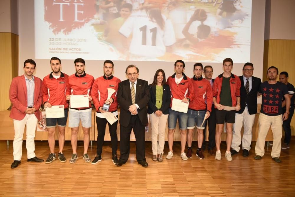 La Universidad de Murcia reconoce a sus mejores deportistas en su primera gala de fin de curso