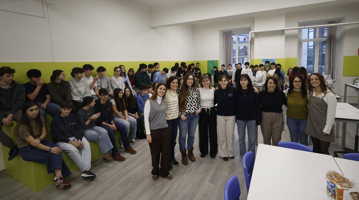 Nueve científicas despiertan vocaciones en el Colegio de La Inmaculada de Gijón