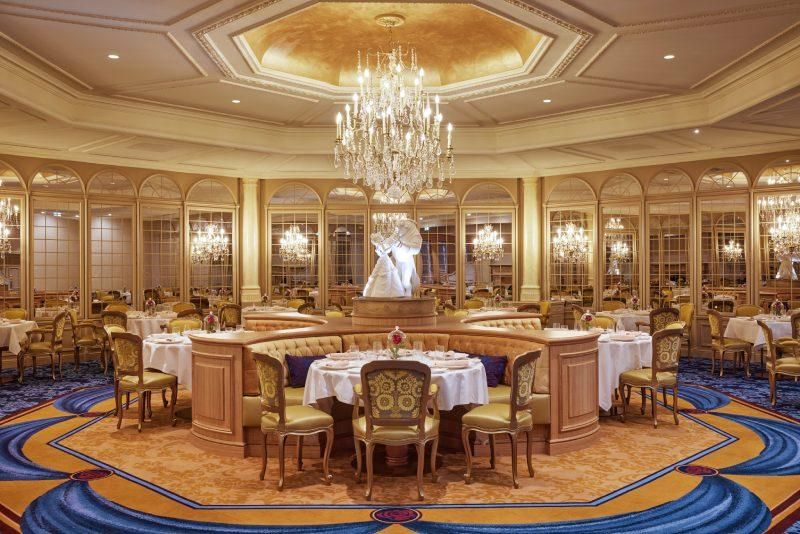 Table de Lumiere en Disneyland Hotel
