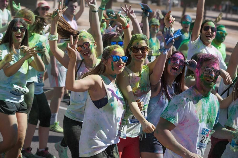 La primera edición de «FestiRun» combina deporte y diversión en una carrera que logró reunir a multitud de personas