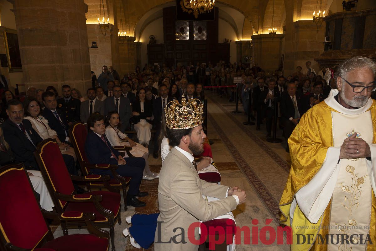 Coronación de los Reyes Cristianos y bendición de banderas del Bando Cristiano en Caravaca