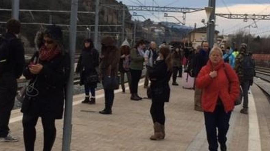 Una avaria a Martorell obliga a suspendre els trens des de Manresa durant més d&#039;una hora