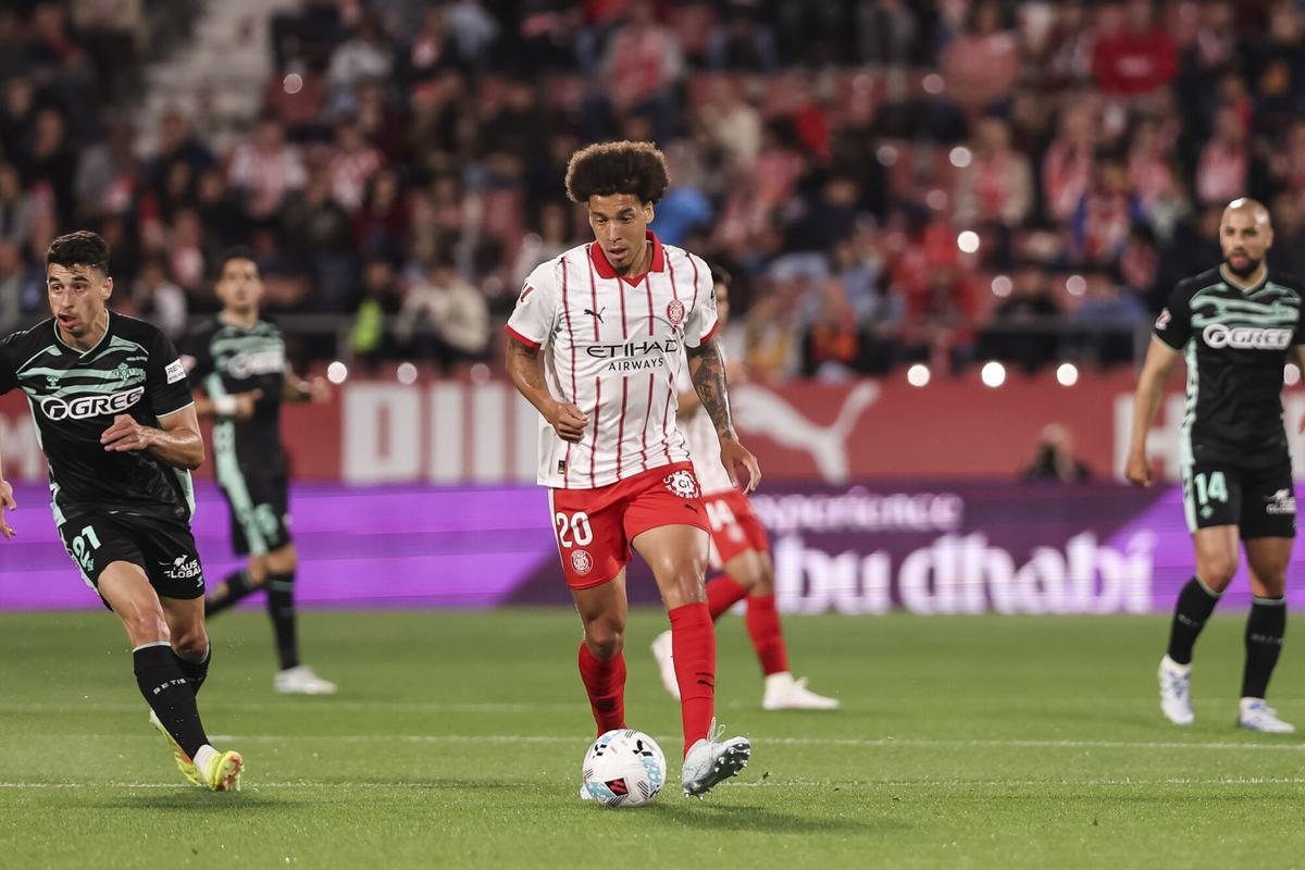 El Girona es complica la vida en un partit boig davant el Betis