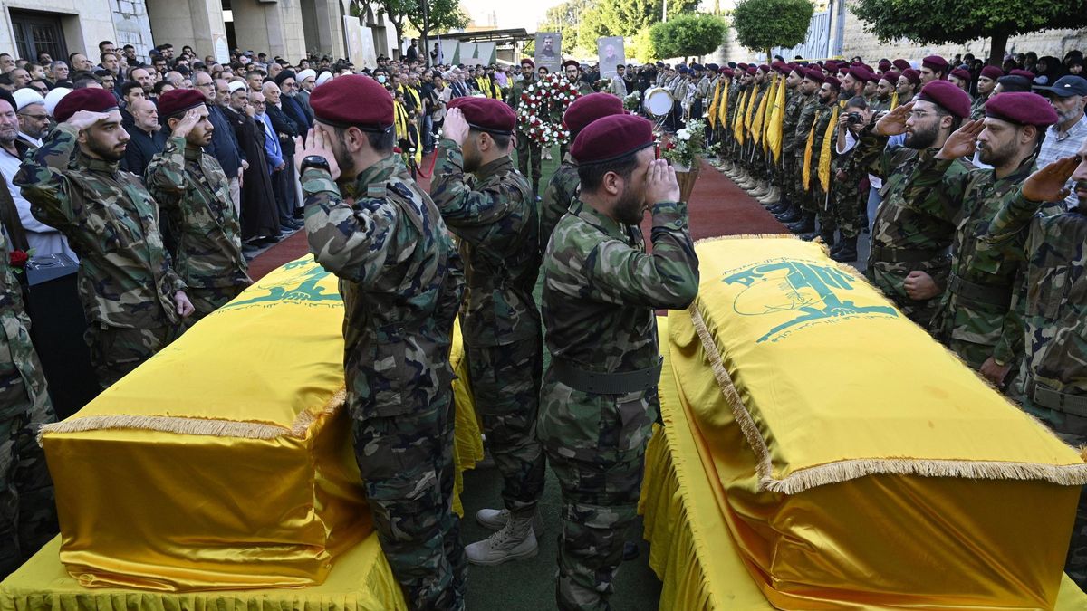 Funeral de dos comandantes de Hizbulá asesinados durante un ataque israelí en Beirut hace unos días.
