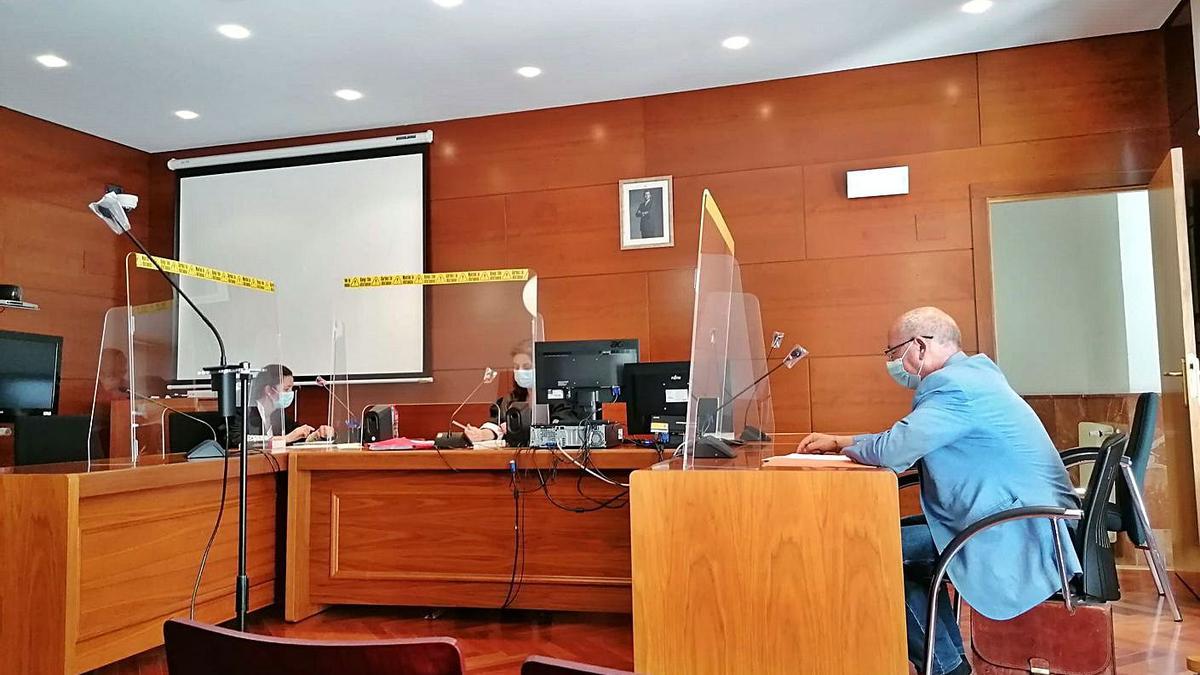 Momento del juicio celebrado ayer en el Juzgado de lo Penal en ausencia del acusado.