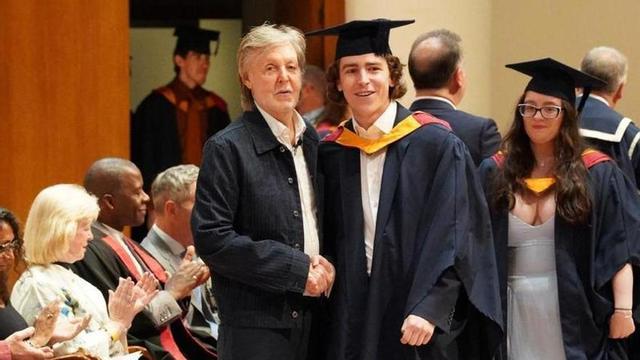 Jake con Paul McCartney