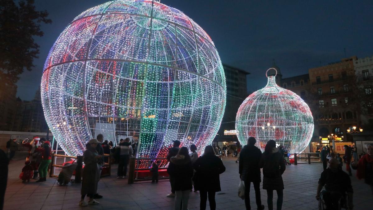 Imagen de archivo de las luces de la Plaza del Ayuntamiento de València.