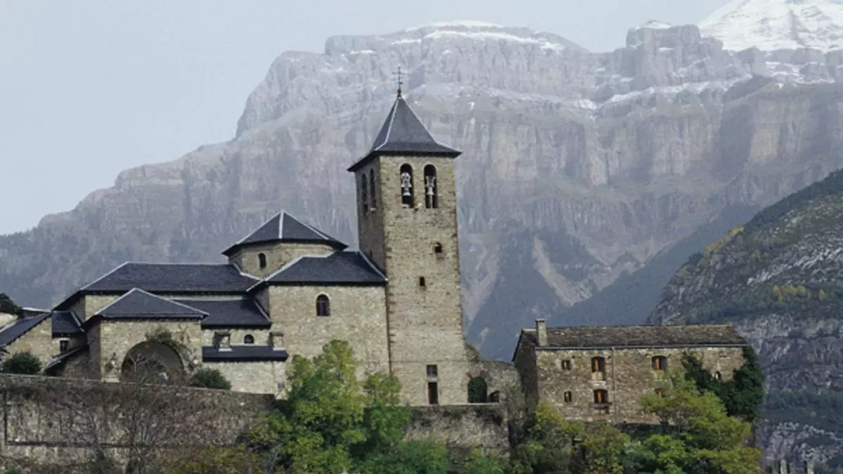 El pequeño pueblo de Huesca que podría ser un escenario de una película de Disney