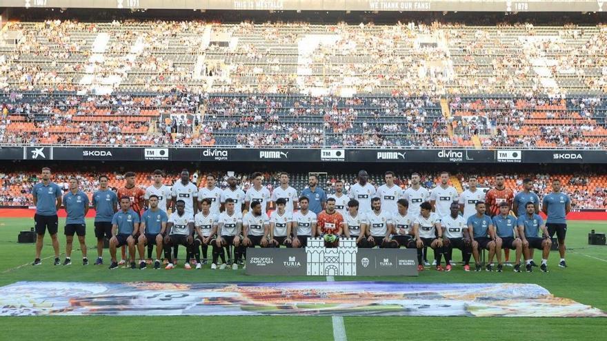 Presentación del Valencia CF antes del Trofeu taronja