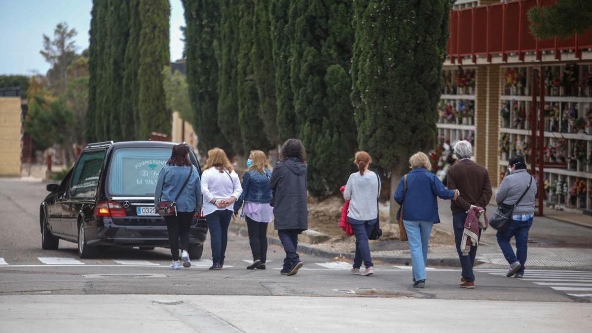 El coronavirus eleva un 24% la mortalidad prevista en Aragón