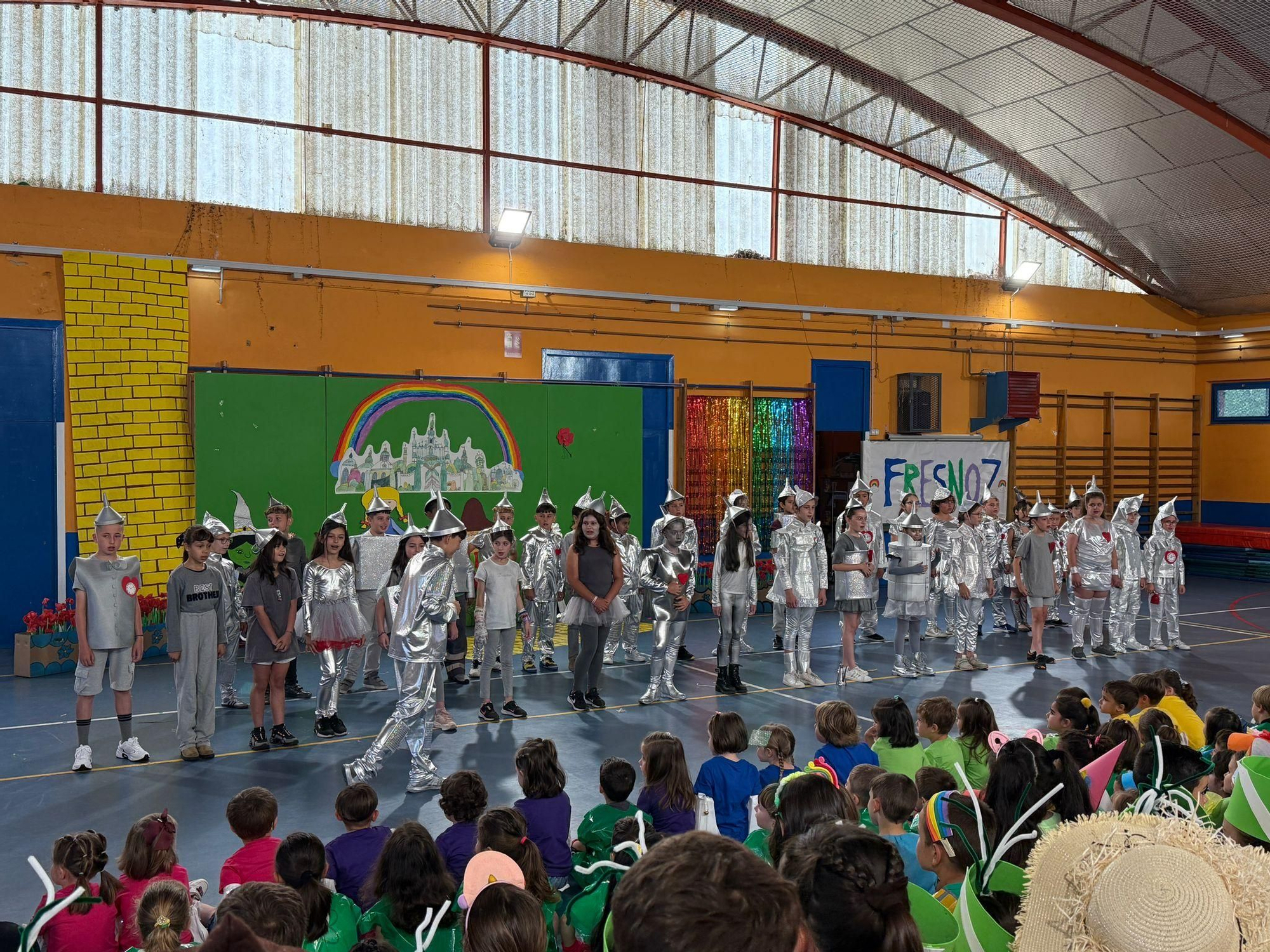 Así es "Fresnoz", la versión de los alumnos del Virgen del Fresno del mundo de Oz