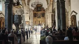 Cornellana celebra la excelencia artística del medio rural, con una iglesia llena en la primera parada del Festival ADAR