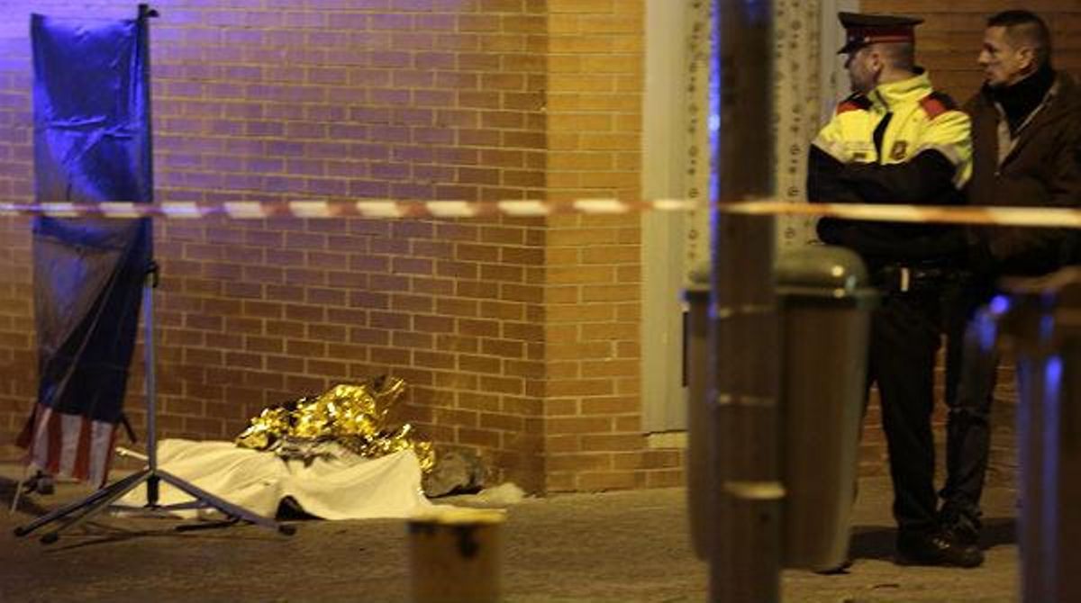Un jove dispara al pare d’una nena de 15 anys a Sabadell.
