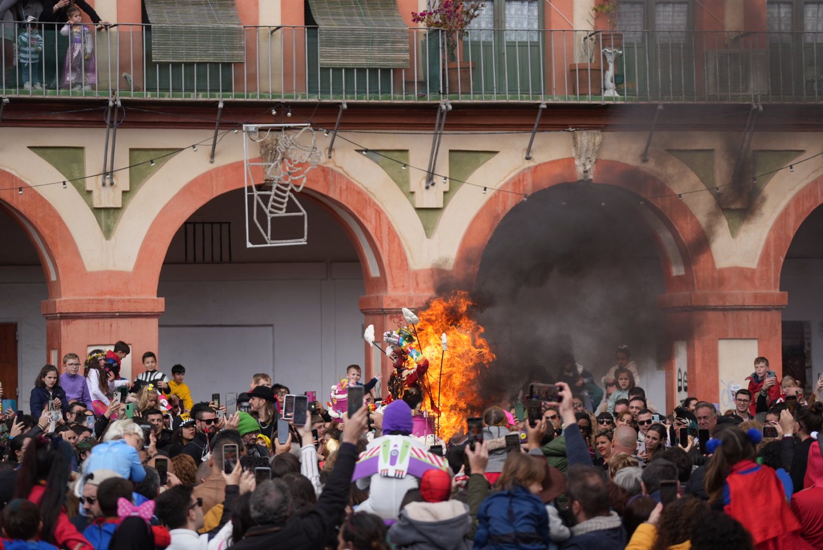 Las calles de Córdoba se llenan de máscaras