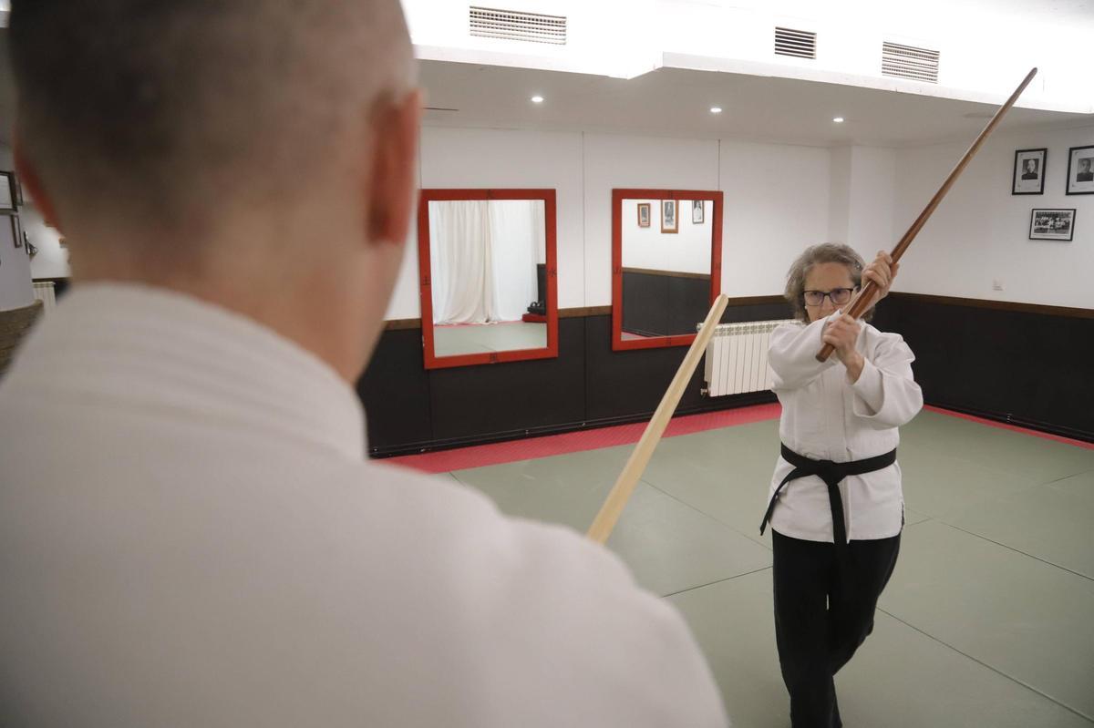 María Dolores Galán, realizando una practica deportiva.