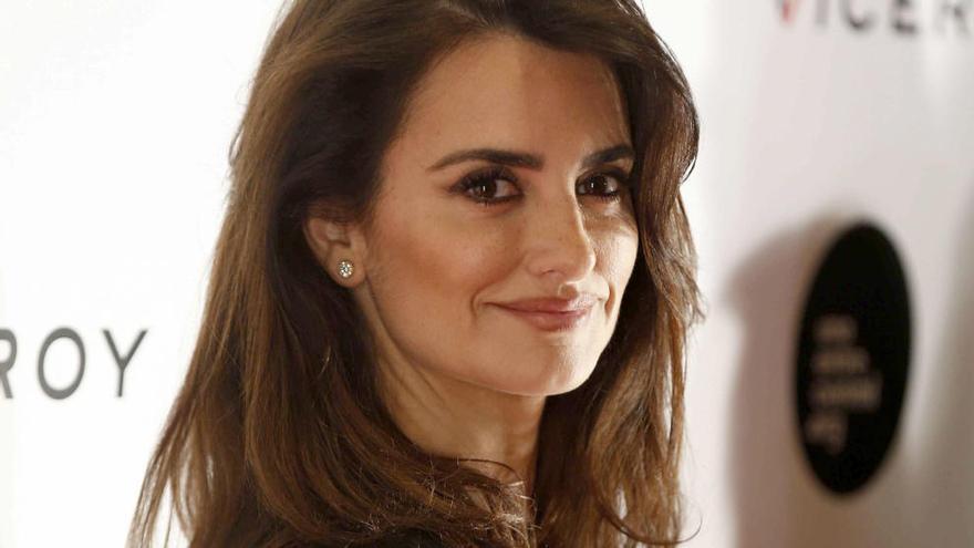 Penélope Cruz pide más investigación para el cáncer infantil