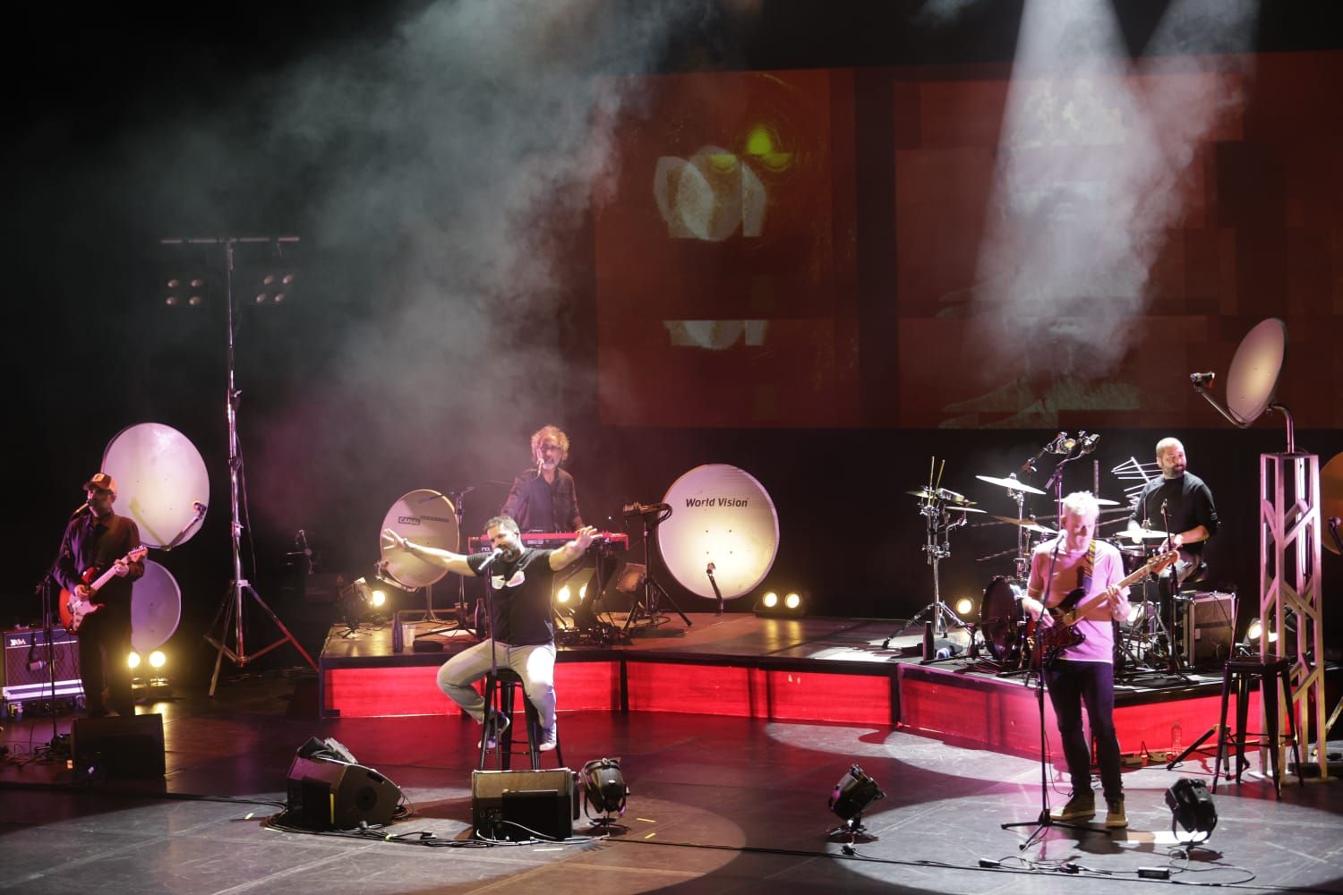 El grupo Antònia Font se estrena por todo lo alto en un entregado Auditorium de Palma