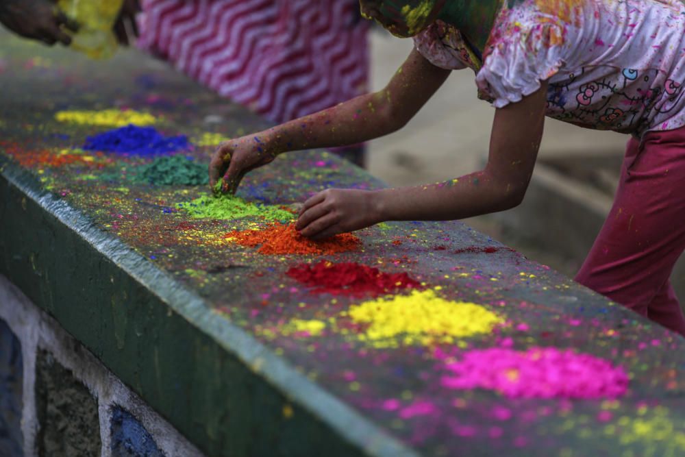 El Holi Festival de la India da la bienvenida al buen tiempo