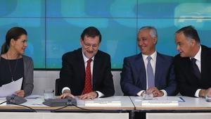 Dolores de Cospedal, Mariano Rajoy, Javier Arenas y Esteban González Pons, durante el comité nacional del PP, el lunes.