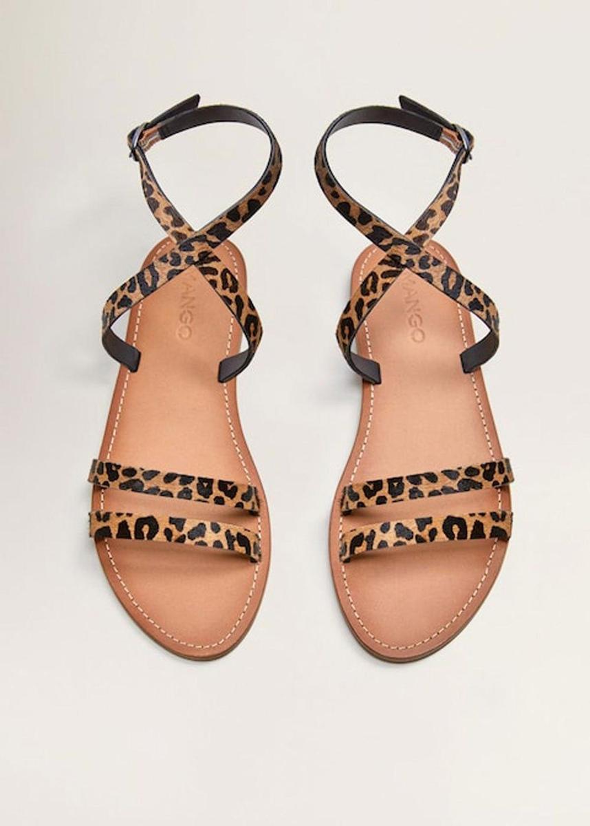 Sandalias de leopardo de Mango (precio: 19,99 euros)
