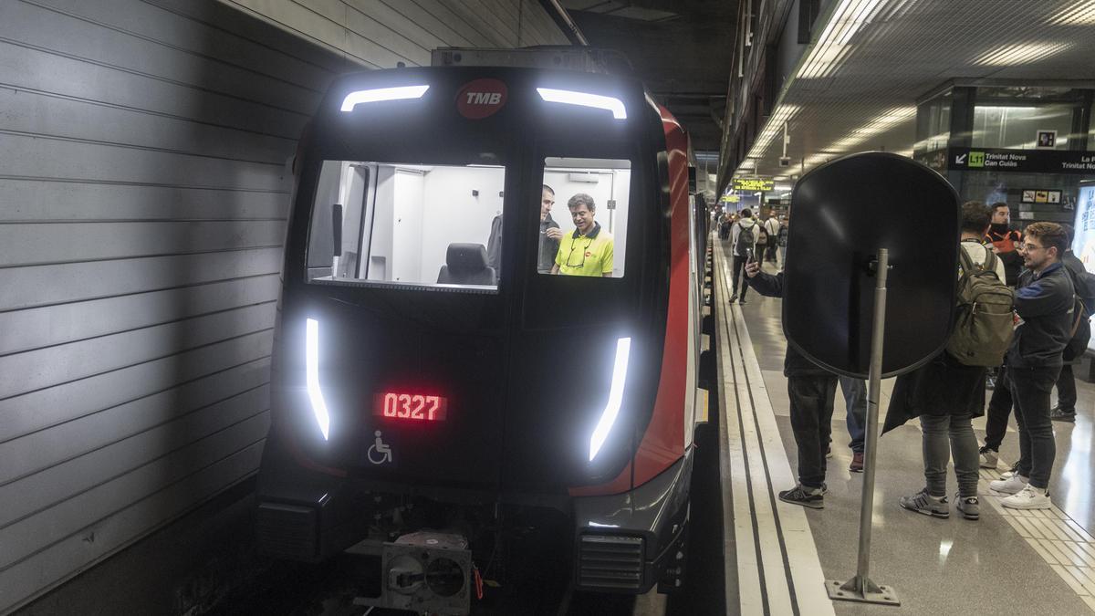 La L3 del metro de Barcelona estrena el primer tren de la serie 7.000