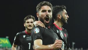 Los jugadores de la selección de Georgia celebran uno de sus goles a Chipre