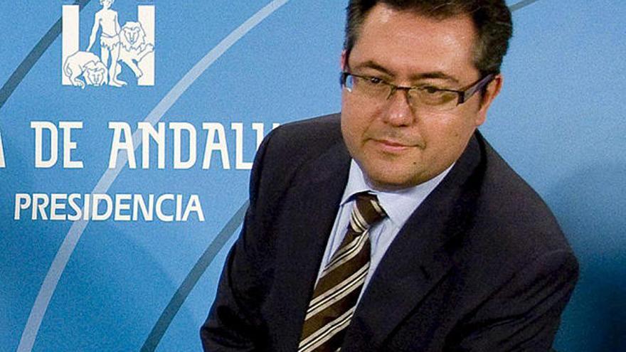 Plan andaluz. El consejero de Vivienda realizó el anuncio ayer.