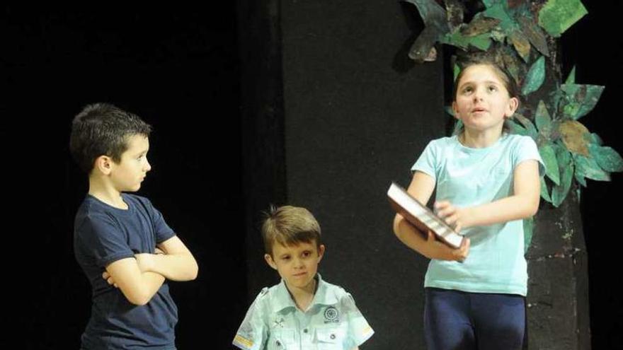 Una actividad infantil en Cambados. // Noé Parga