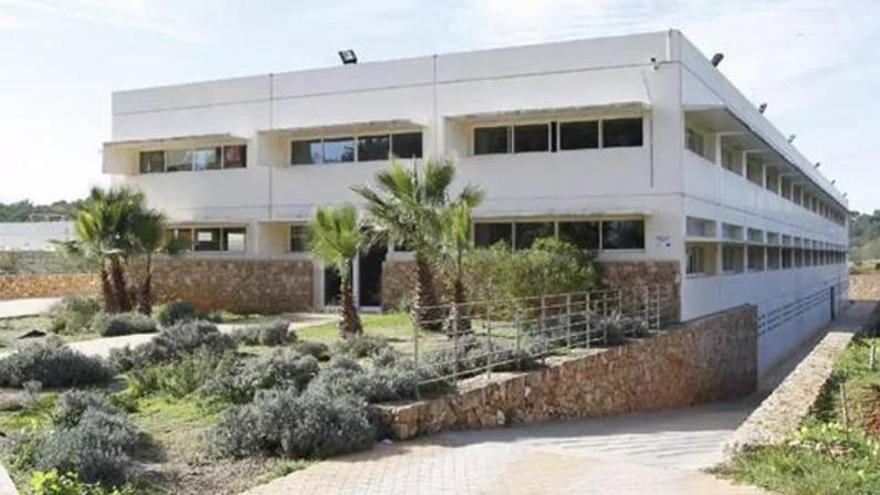 Una decena de alumnos del instituto Balàfia recibe un premio en un proyecto de minisatélites