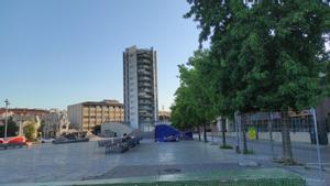 Migrantes acampados en el parque Central de Girona.