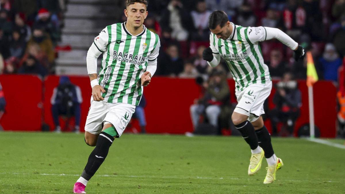 Juan María Alcedo, junto a Sergi Guardiola en un encuentro de esta temporada.