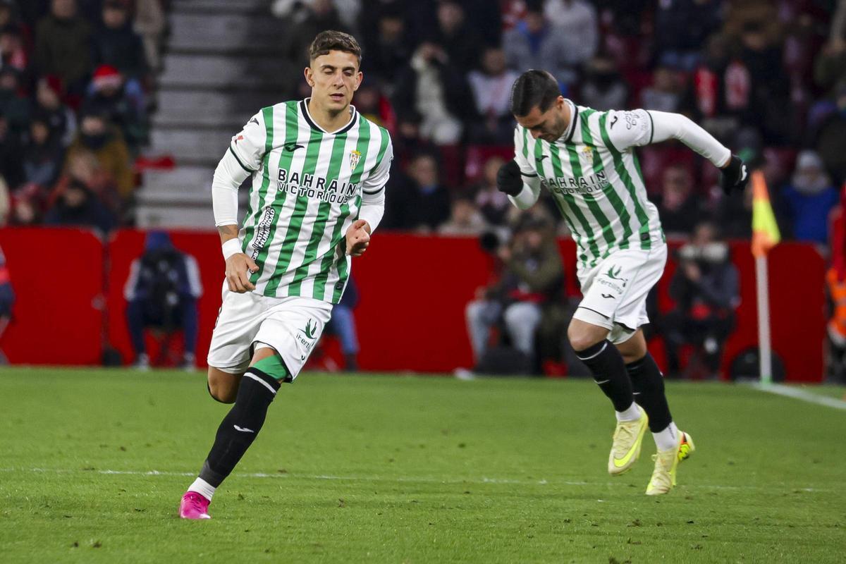 Juan María Alcedo, junto a Sergi Guardiola en un encuentro de esta temporada.