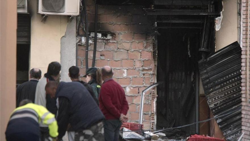 Ocho heridos en una deflagración de gas en una carnicería en Dúrcal