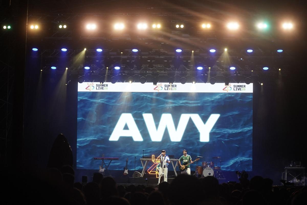 DePol, Chiara Oliver, Enol, Adexe y Nau, Chema Rivas, Daniela Blasco, La Beba, Lola Tuduri, César AC y Pikete, además del dúo local AWY, convirtieron la plaza de María Pita en una gran pista de baile.