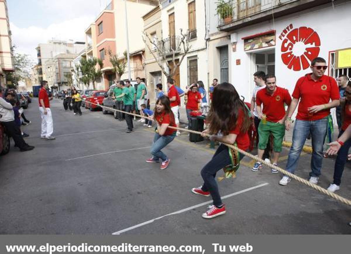 GALERÍA DE FOTOS - Fiestas de San Pascual concurso de tiro de cuerda
