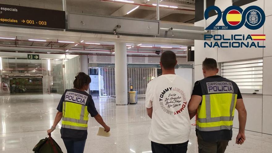 Sorprenden a un ladrón de viviendas en el aeropuerto de Palma al intentar huir de Mallorca