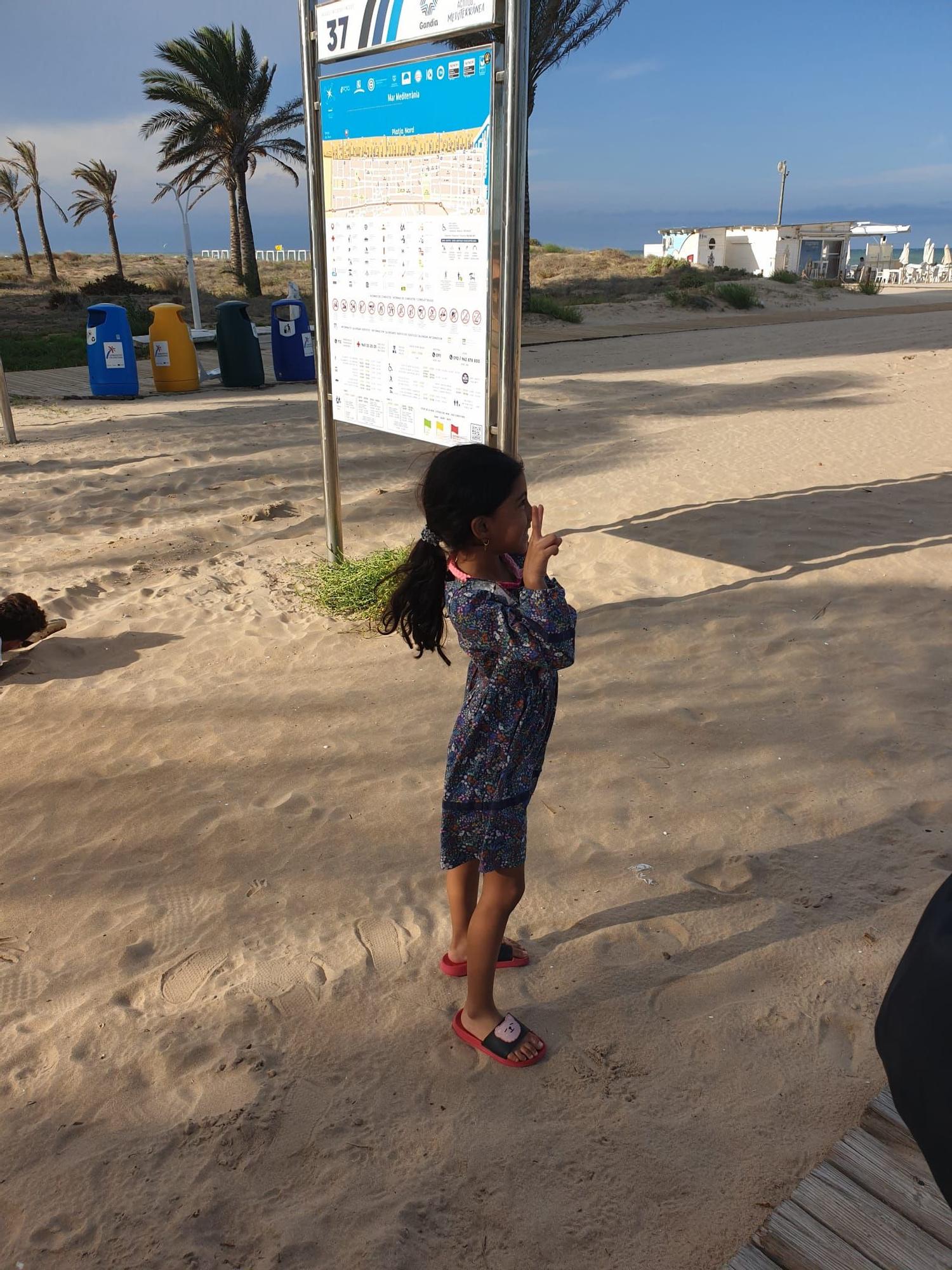 Así ha sido el encuentro de niños con el mar que nunca antes habían visto