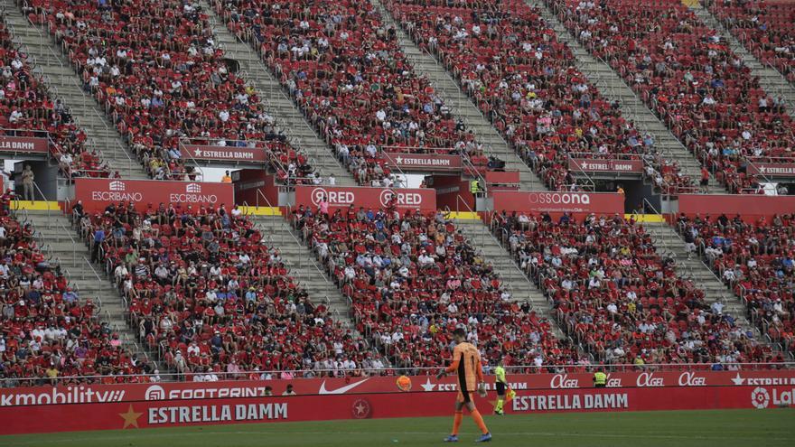 El Mallorca repartirá gorras gratis ante el Girona para combatir el calor